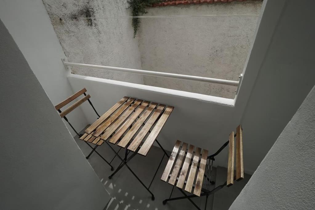 Le Calme D'un Joli Patio En Centre-ville