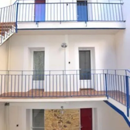 Le Calme D'Un Joli Patio En Centre-Ville Sete Exterior photo